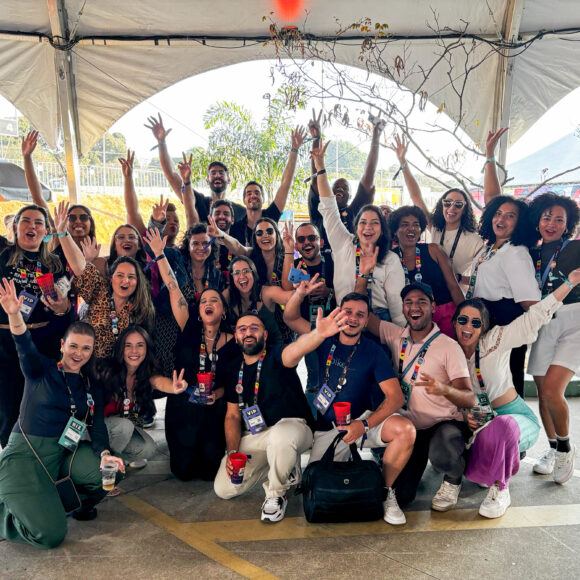 8b11fc70-b337-4dda-b40e-818f79e3d07e 2